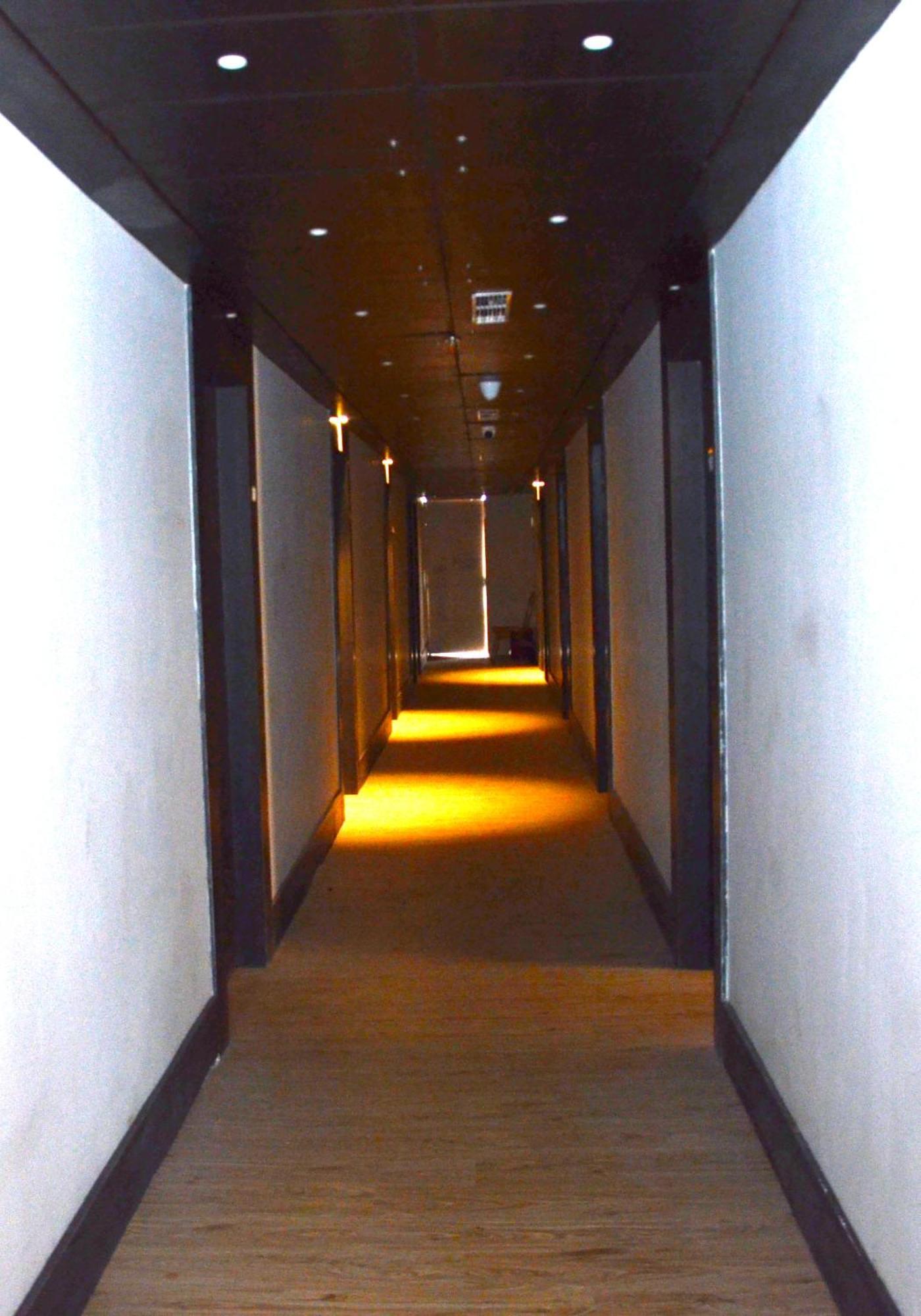 Noxx Residency Hotell Hāora Exteriör bild